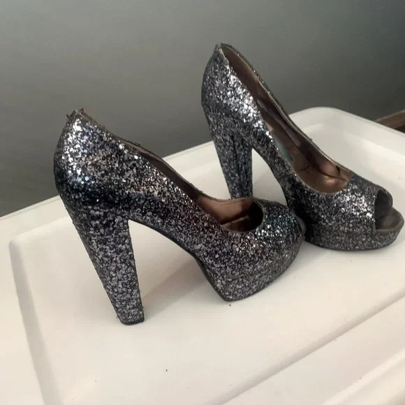 Steve Madden | Shoes | Steve Madden Classic Sequen 5 In  display picture 2